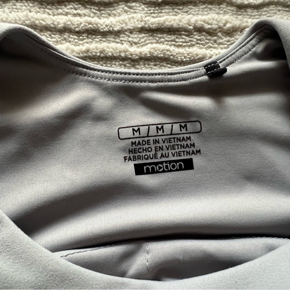 🍉Motion Built-in Bra Tank Top Grey Yoga Workout Gym - Picture 5 of 5